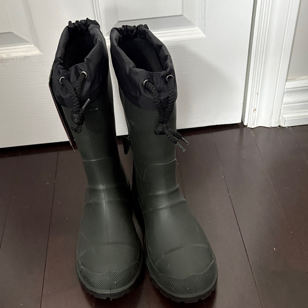 Kamik Kids Olive Green and Black winter boot